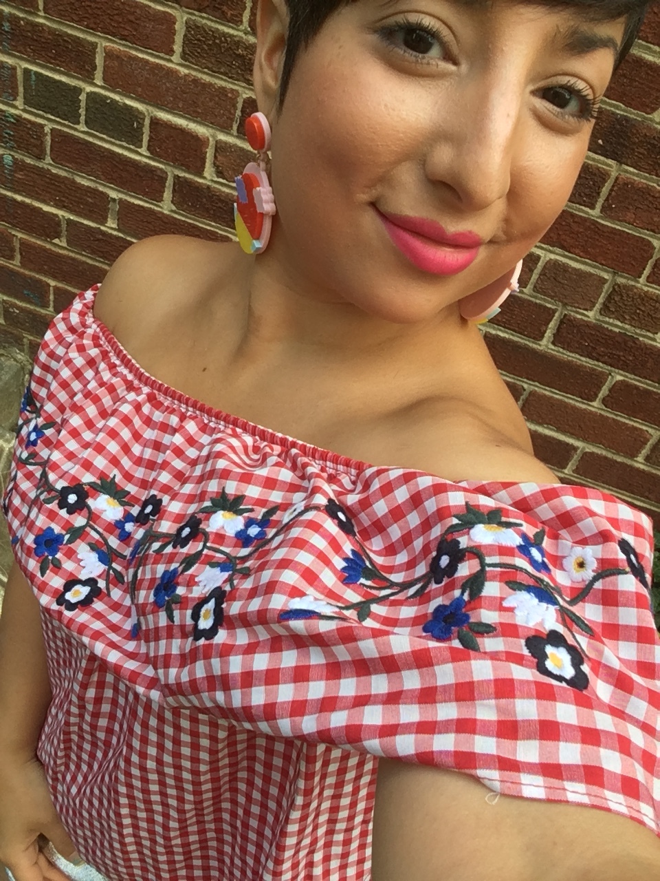 Carolyn wears gingham top found at Kings Highway Goodwill