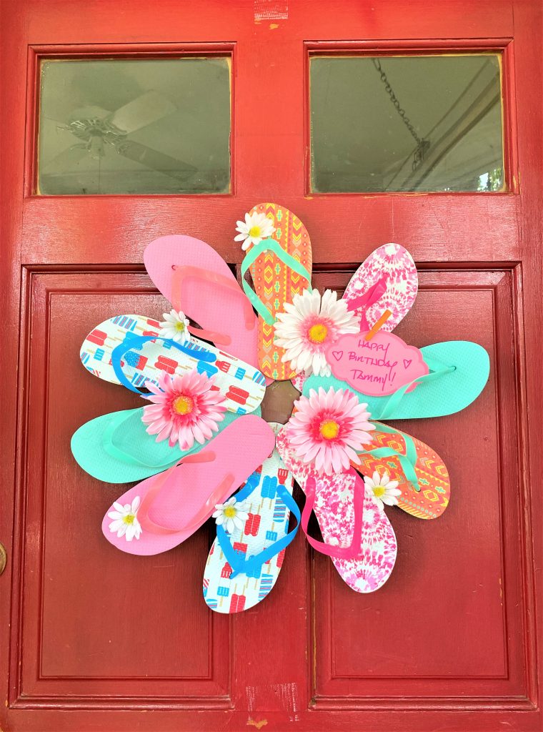 Colorful flip flop wreath - Get your summer on! - LIFE, CREATIVELY