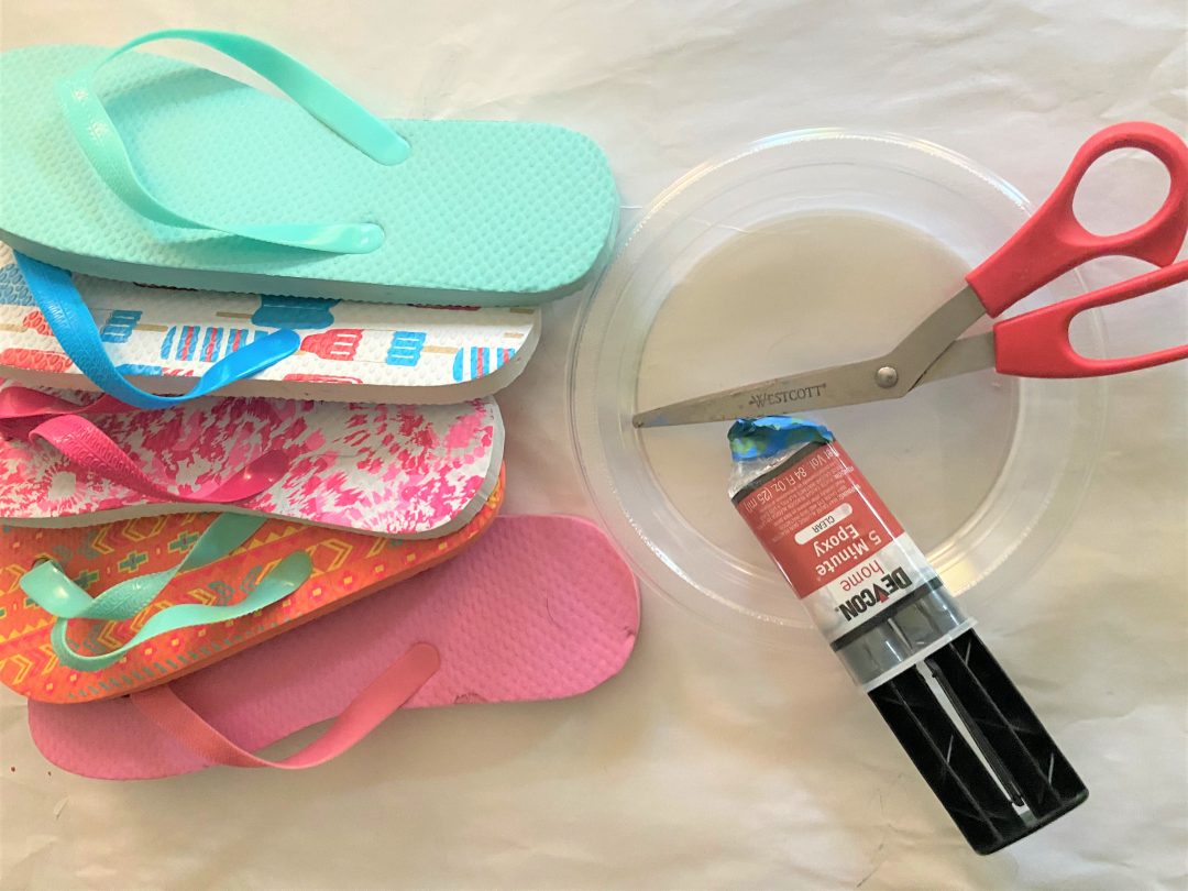 Birthday Gift DIY: Flip Flop Summer Wreath - Finding Your Good