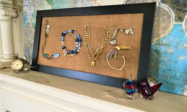 DIY: Repurposed Jewelry Signs