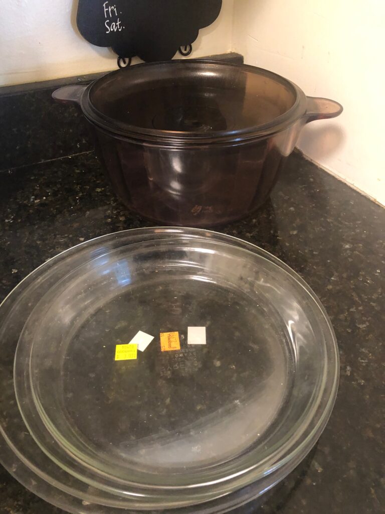 Found this set of pots at goodwill, are they safe to use? My mom said  vintage cookware like this chips on the inside and gets in your food. Is  this true should