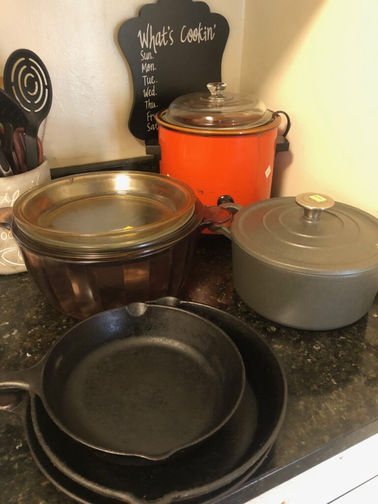 Found this set of pots at goodwill, are they safe to use? My mom said  vintage cookware like this chips on the inside and gets in your food. Is  this true should