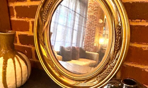 How to Use Grains & Gold to Give a Thrifted Mirror a Timeless Transformation