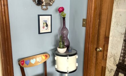 How-To: Upcycle Silver Trays Into Message & Chalk Boards